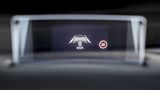 Das Head-up-Display mit Klapp-Plastikscheibe erfüllt seinen Zweck