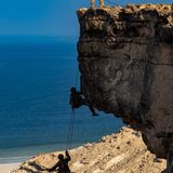Charlie Company, 40 Commando Royal Marines, übt das Abseilen in Oman.