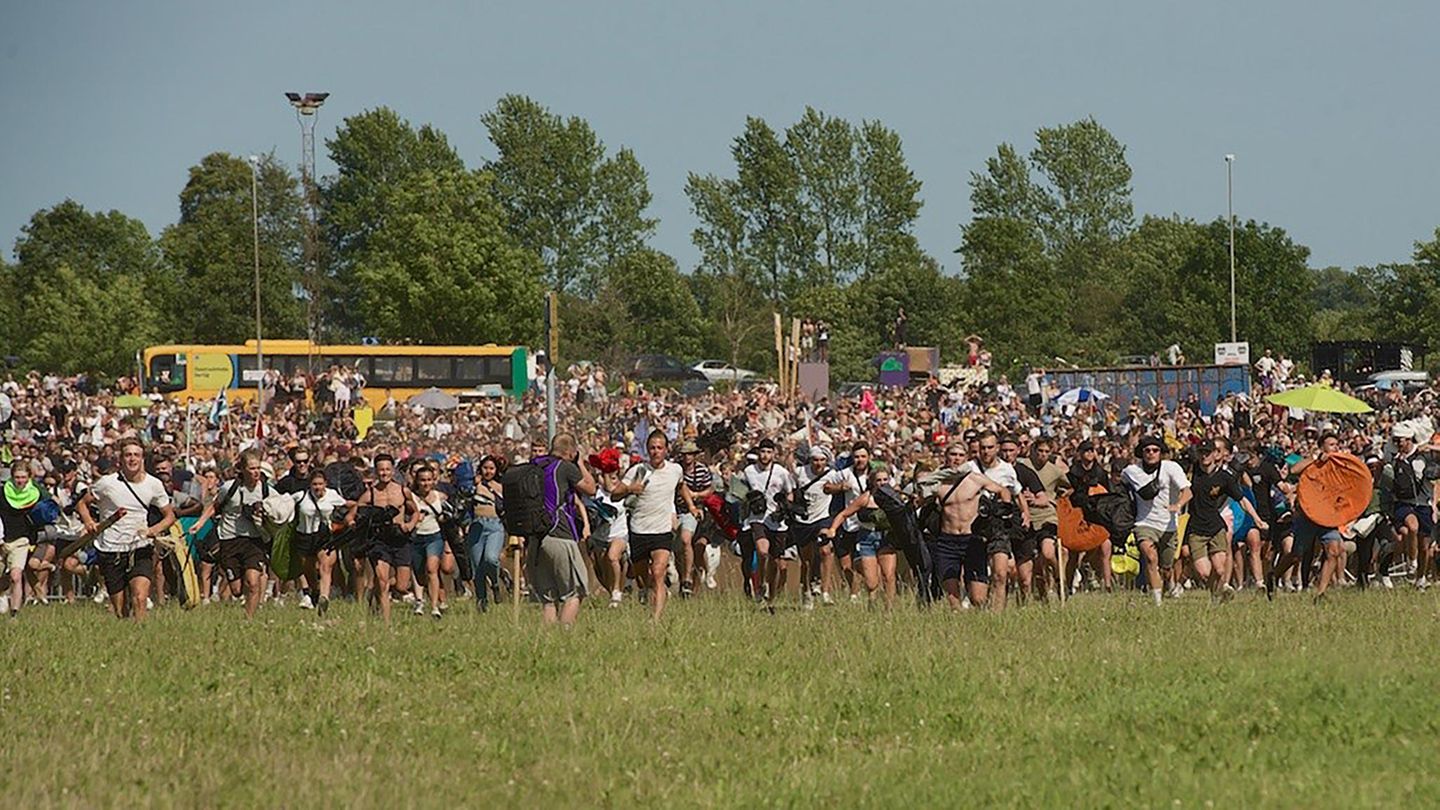 Das Roskilde-Festival 2019 startete mit einem Sturm der Gäste auf den Campingplatz.
