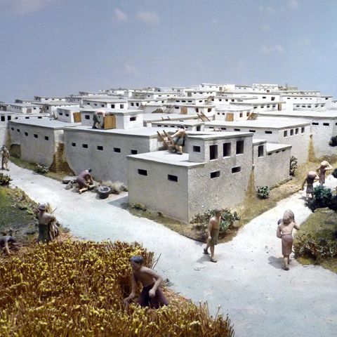 Ein Modell von Catalhöyük aus dem Museum für Ur- und Frühgeschichte in Weimar.