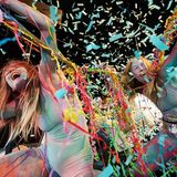 Baby in Vain & Corpus bei ihrem Konzert mit Tanzperformance