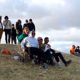 Besucher-Schabernack am Festival-Hügel