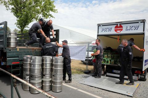 Themar - Rechtsrock-Festival - Bier - Protest