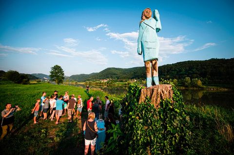 Melania Trump in Holz in ihrer Heimat Slowenien 
