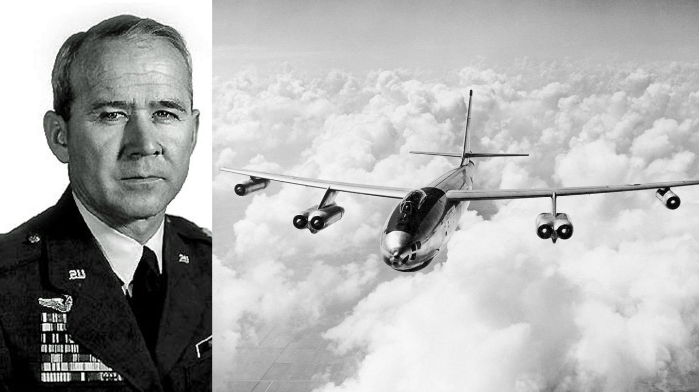 Captain John Lappo und ein Bild eines B-47 Atombombers. Von dem Flug gibt es leider keine Fotos