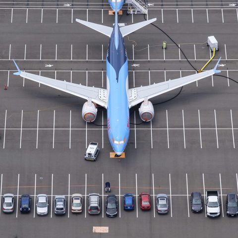 Boeing 737 MAX auf Parkplatz