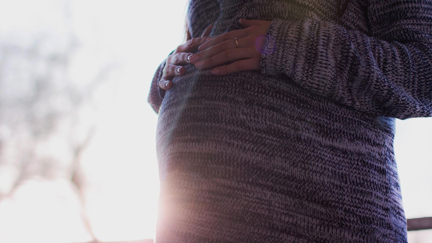 Mütter, die in der Schwangerschaft von der Behinderung ihres Babys erfahren, stehen vor einer schwierigen Wahl.