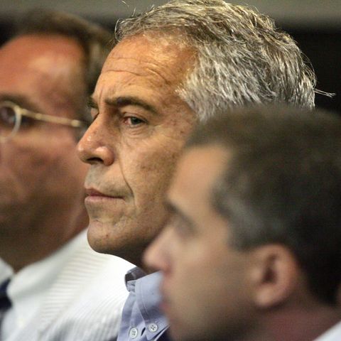 Bereits 2007 ermittelten die Behörden wegen Sexhandels mit Minderjährigen gegen US-Milliardär Jeffrey Epstein