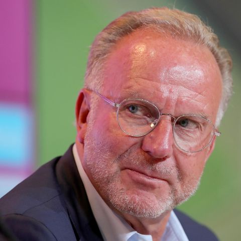 Bayern-Boss Karl-Heinz Rummenigge erklärt, wieso die Bayern noch nicht mehr Transfers verkünden konnten
