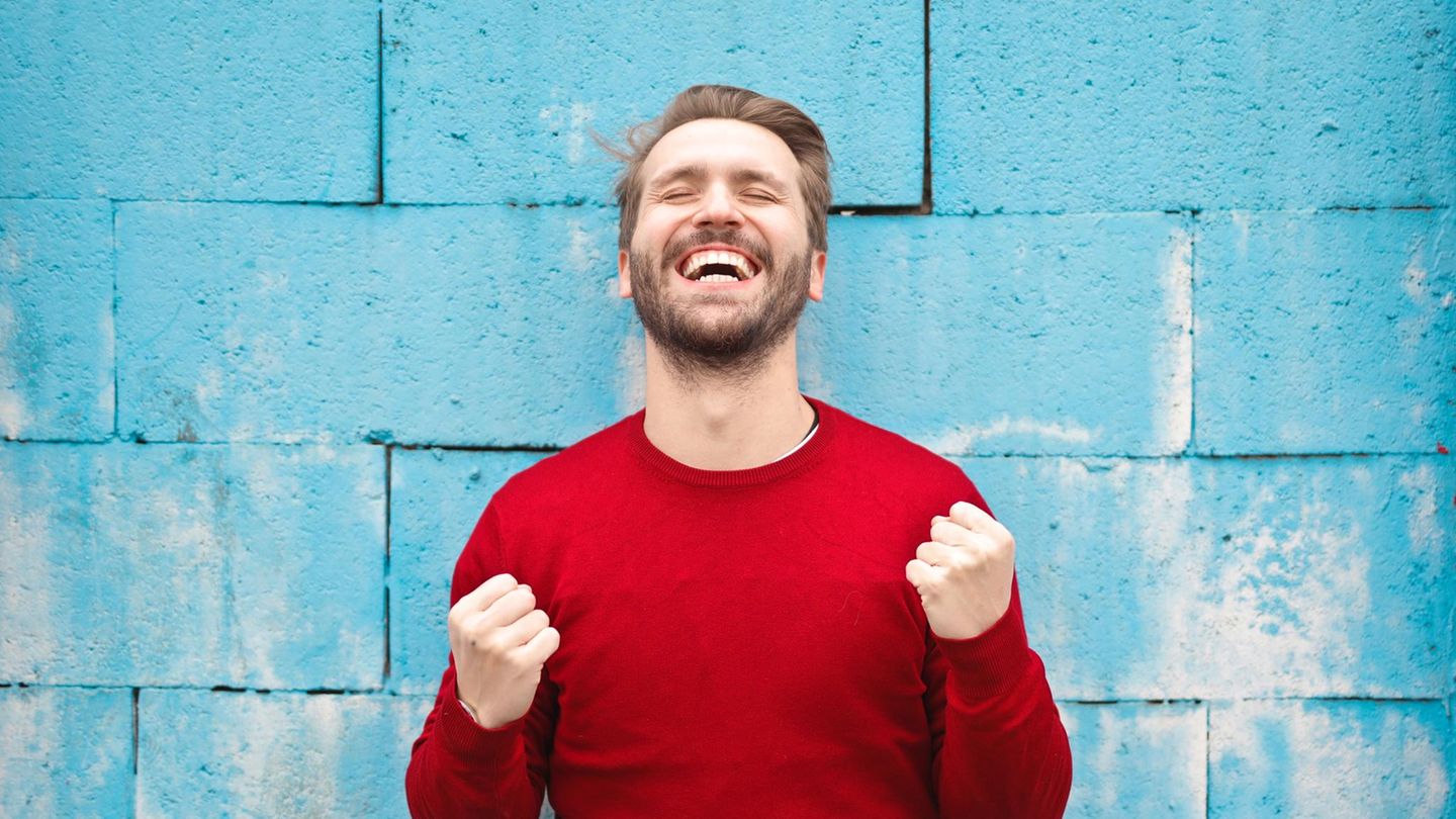 Manche Menschen macht es unheimlich glücklich, etwas Geld zu sparen