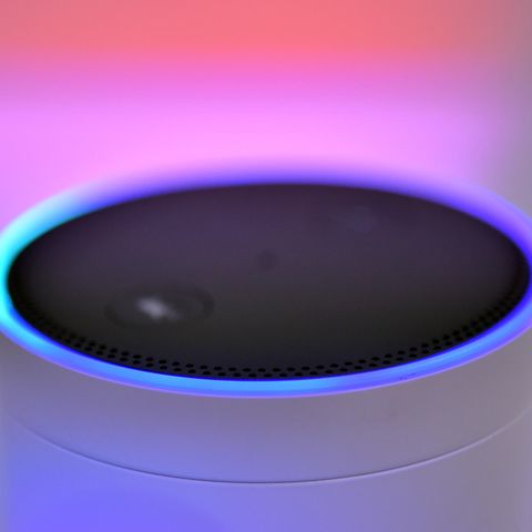 Der Lautsprecher Amazon Echo mit dem Alexa Voice Service