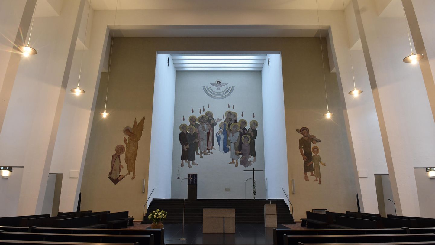 Der Altarraum der Heilig-Geist-Kirche