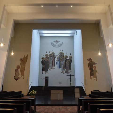 Der Altarraum der Heilig-Geist-Kirche