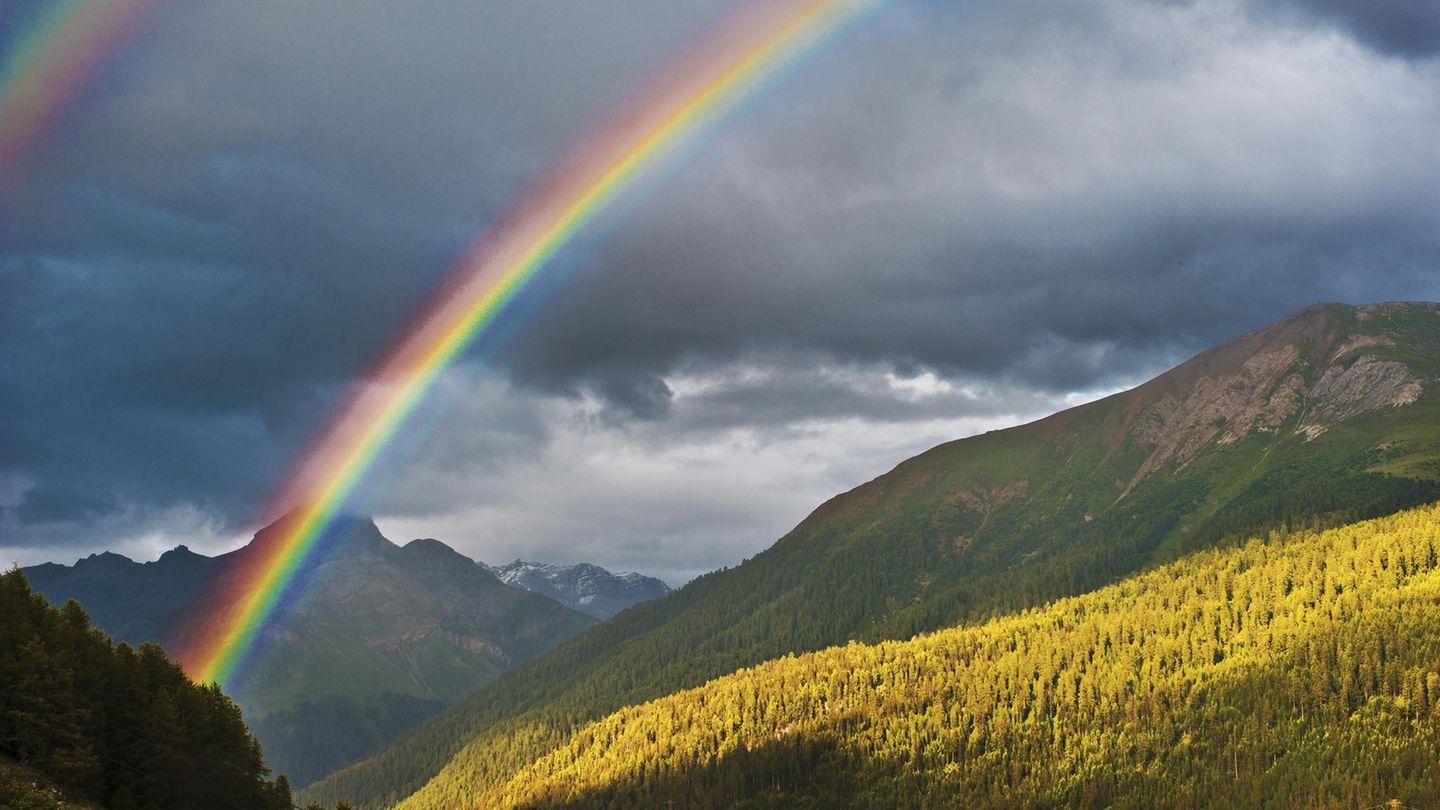 Regenbogen in den Bergen Regenbogen in den Bergen
