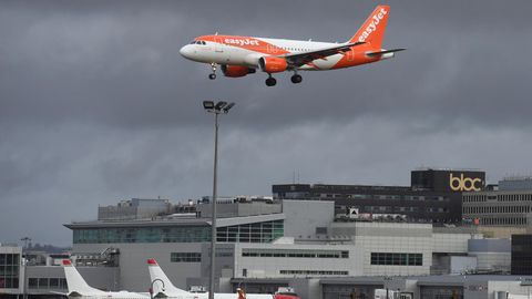 Auf dem Londoner Flughafen Gatwick ist der Betrieb eingestellt worden 