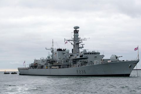 Begleitschiff rettet britischen Tanker vor Kaperung durch Iran