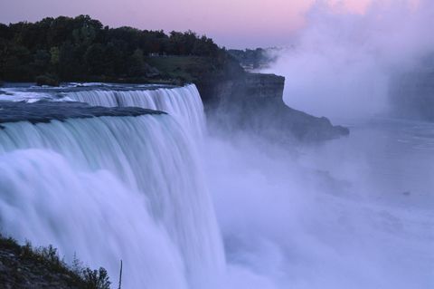 News heute - Sturz Niagarafall
