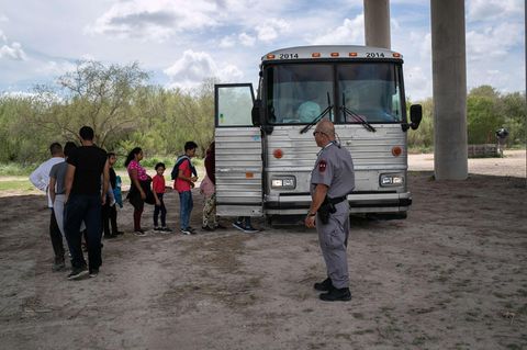 Migranten in den USA und Polizei
