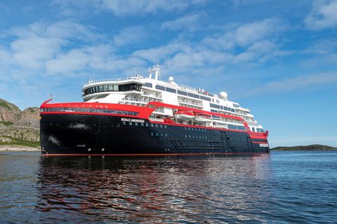 "Roald Amundsen" von Hurtigruten