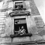 Christiane Eisler: Mita and Jana, Berliner Punkerinnen in Leipzig, 1983. 