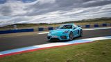 Der Porsche 718 Cayman GT4 ist bis zu 304 km/h schnell