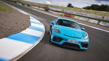 Der Porsche brennt auf der Nordschleife eine Zeit von 7:28 Minuten in den Asphalt, um zwölf Sekunden schneller als der Vorgänger