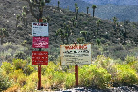 Verbotsschilder Area 51