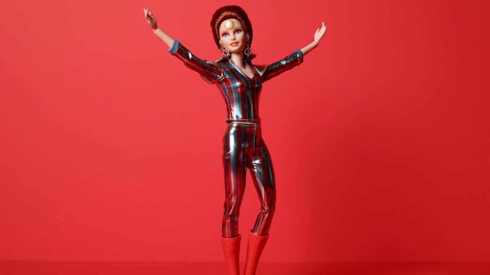 Tribute to David Bowie – Matell stellt Barbie im Ziggy-Stardust-Style vor