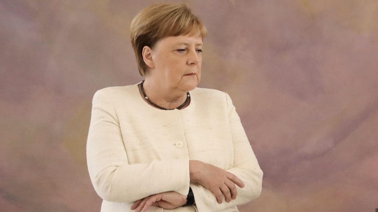 Bundeskanzlerin Angela Merkel während eines ihrer Zitteranfälle