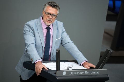Uwe Kamann, ehemals AfD-Bundestagsabgeordneter und -Parteimitglied, bei einer Rede im Bundestag