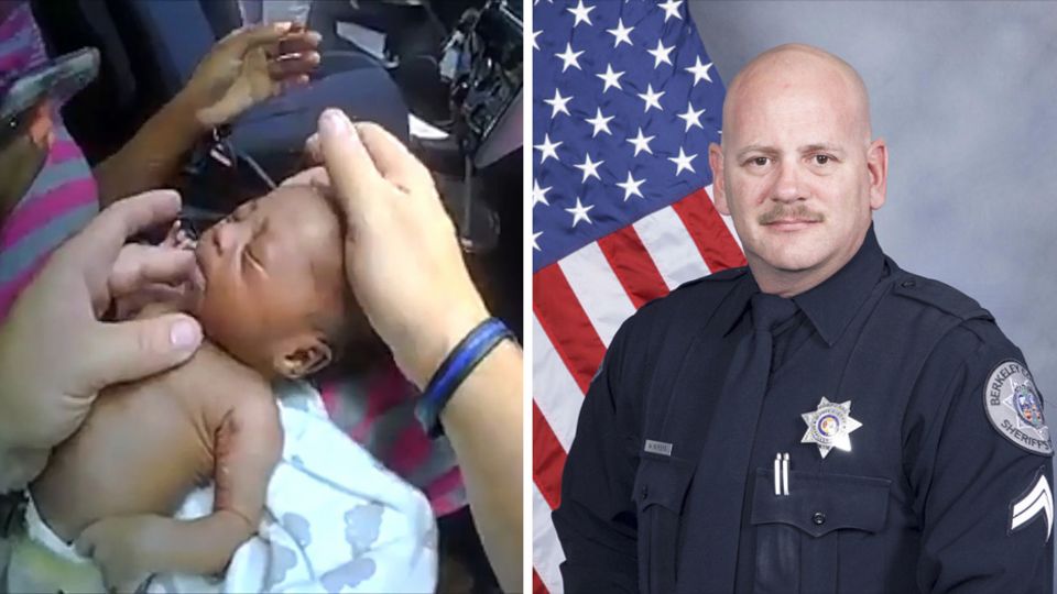 Links hält eine rechte Hand den Kopf eines Babys, eine linke fühlt dessen Hals. Rechts steht ein US-Polizist neben einer US-Flag