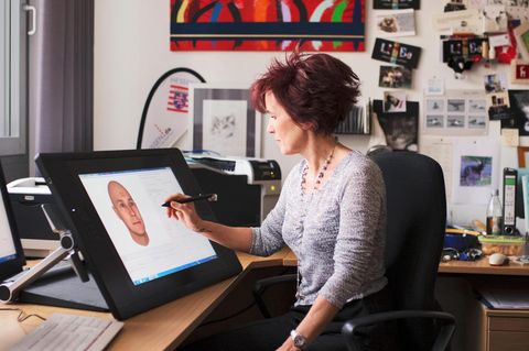 Liane Bellmann bei der Arbeit