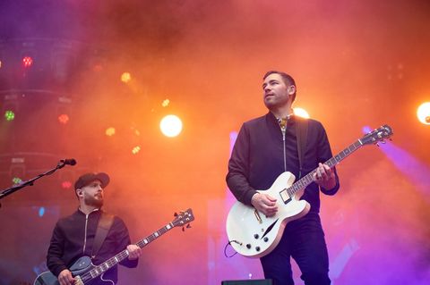 Die Band Revolverheld bei einem Live-Konzert