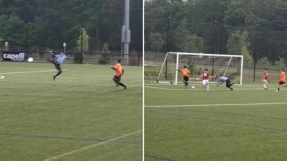 Beim Halbfinale eines Fußballturniers macht dieser Torwart einen peinlichen Fehler.
