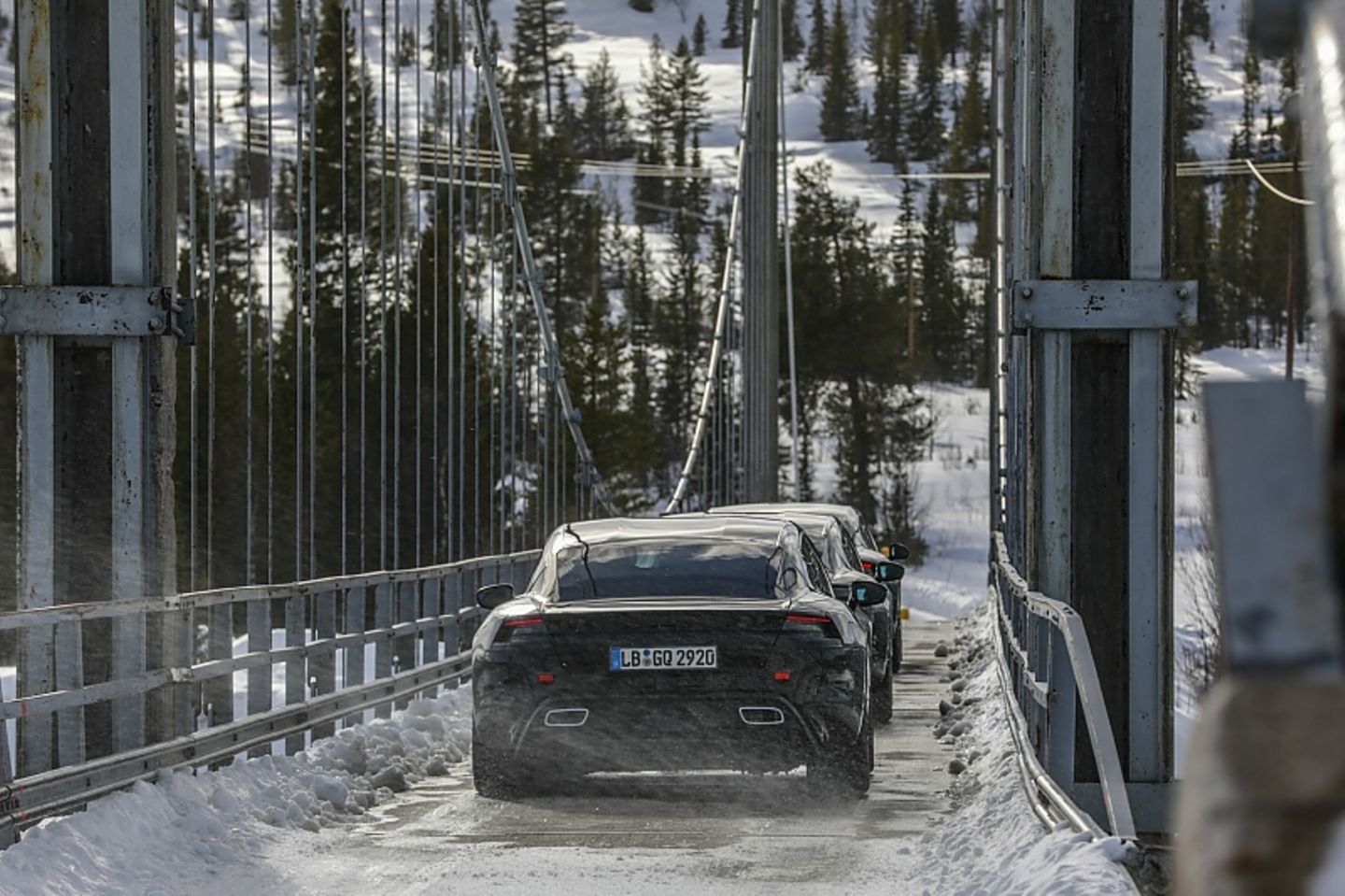 Auch Kälte muss der Porsche Taycan trotzen