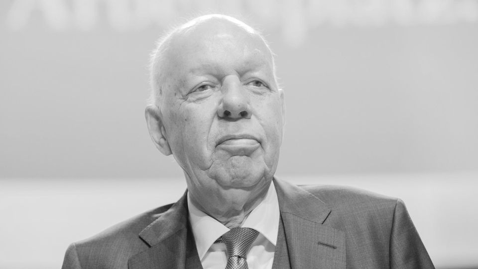 Der ehemalige Bundeswirtschaftsminister und Manager Werner Müller ist tot Der ehemalige Bundeswirtschaftsminister und Manager Werner Müller ist tot