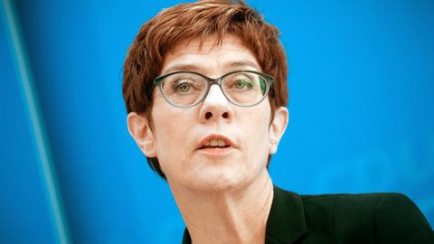 Annegret Kramp-Karrenbauer neue Verteidigungsministerin