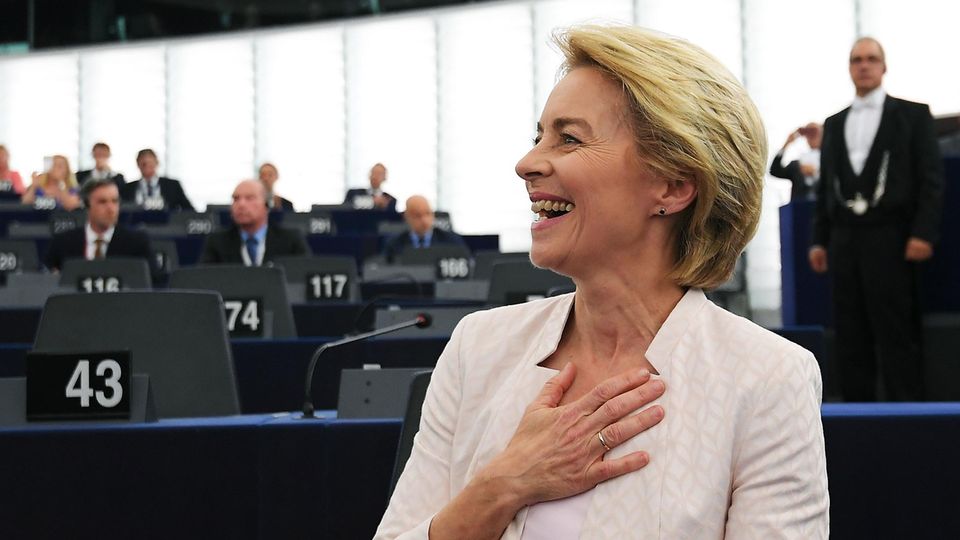 Die CDU-Politikerin Ursula von der Leyen wird erste Präsidentin der EU-Kommission.