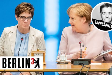 Angela Merkel bereitet Annegret Kramp-Karrenbauer mit dem Job als Verteidigungsministerin eine größere Bühne