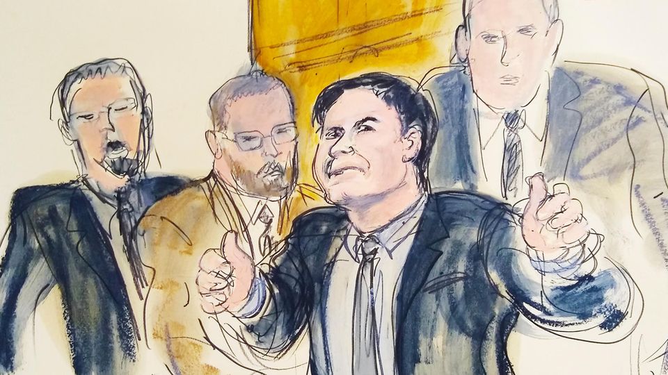 El Chapo mit US-Marshalls vor Gericht