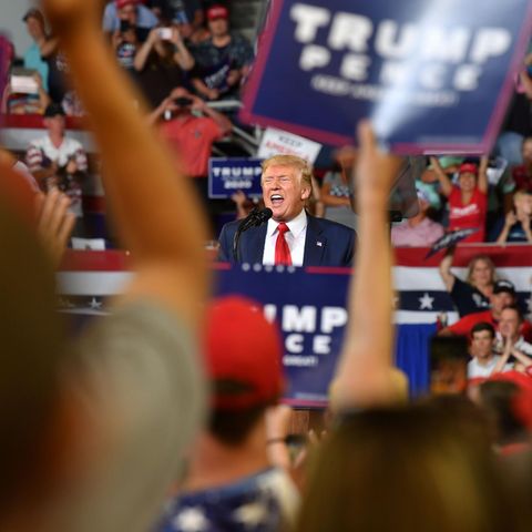 Donald Trump spricht auf einer Wahlkampfveranstaltung in North Carolina