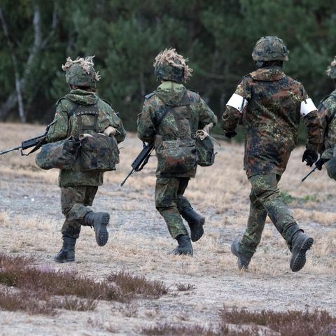 Soldaten der Bundeswehr auf den Truppenübungsplatz im brandenburgischen Lehnin