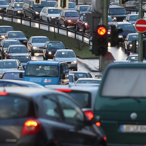 Elektromobilität Dichter Berufsverkehr in Berlin