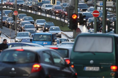 Elektromobilität Dichter Berufsverkehr in Berlin