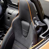 Die Recaro-Sitze geben beim Kurvenjubeln Seitenhalt