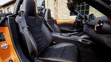 Die Sitzposition des Fahrers ist möglichst nahe am tiefen Schwerpunkt