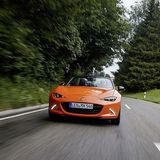 Das Mazda MX-5 Jubiläumsmodell erreicht eine Höchstgeschwindigkeit von 219 km/h