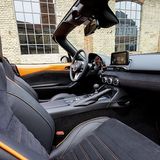 Ab einer Körpergröße von 1,85 Meter wird es um den Kopf herum eng