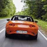 Der Vierzylinder-Motor giert nach Drehzahlen