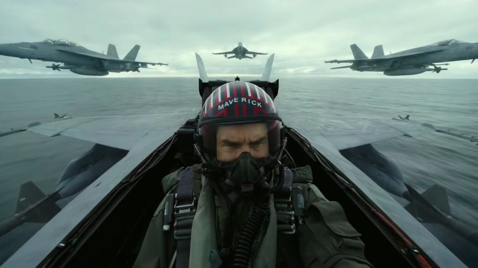 Tom Cruise im Cockpit eines Kampfjets